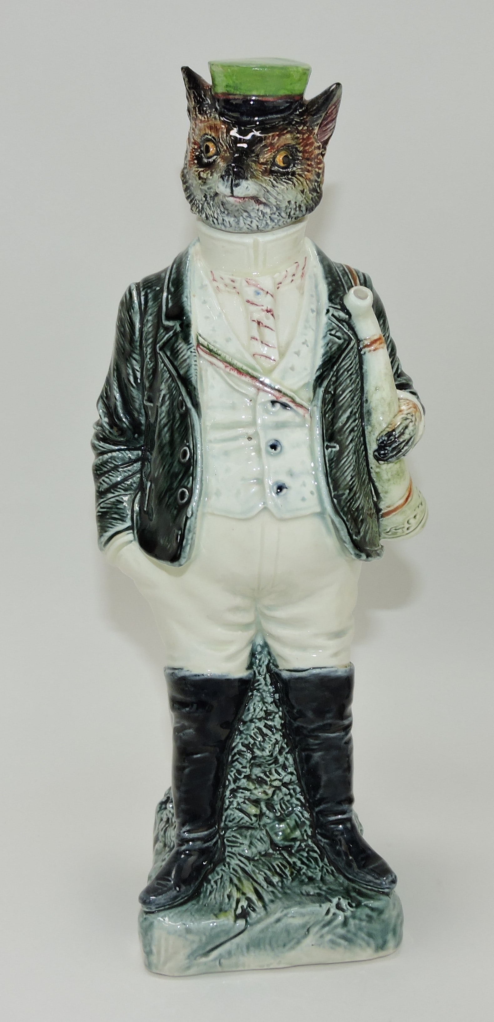 B & L Gesetzl Gesch majolica: fox decanter, 12 1/2"