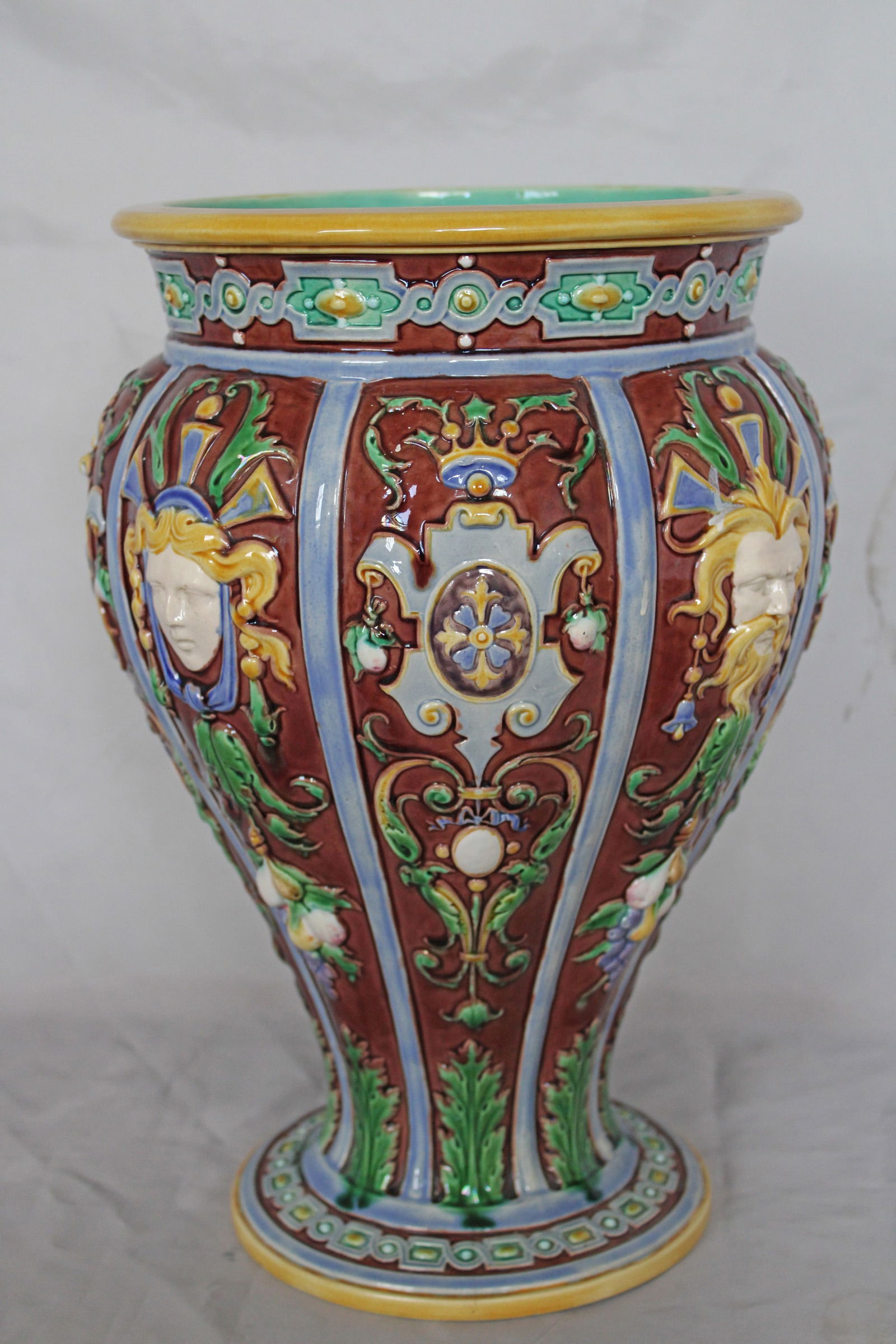 Minton majolica renaissance vase (1 of 4)