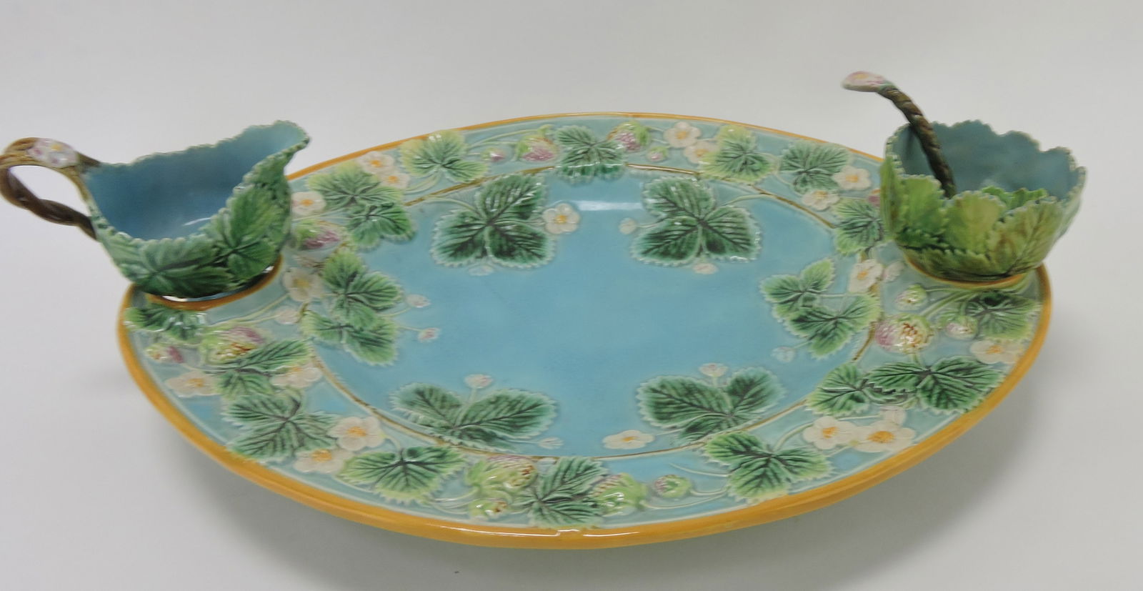 George Jones majolica turquoise (1 of 1)