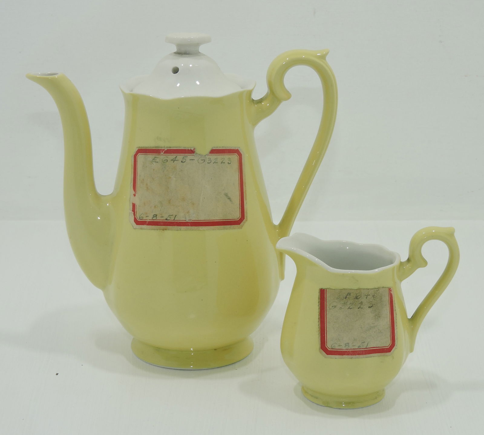 Hall China Demi coffee pot and matching (1 of 1)