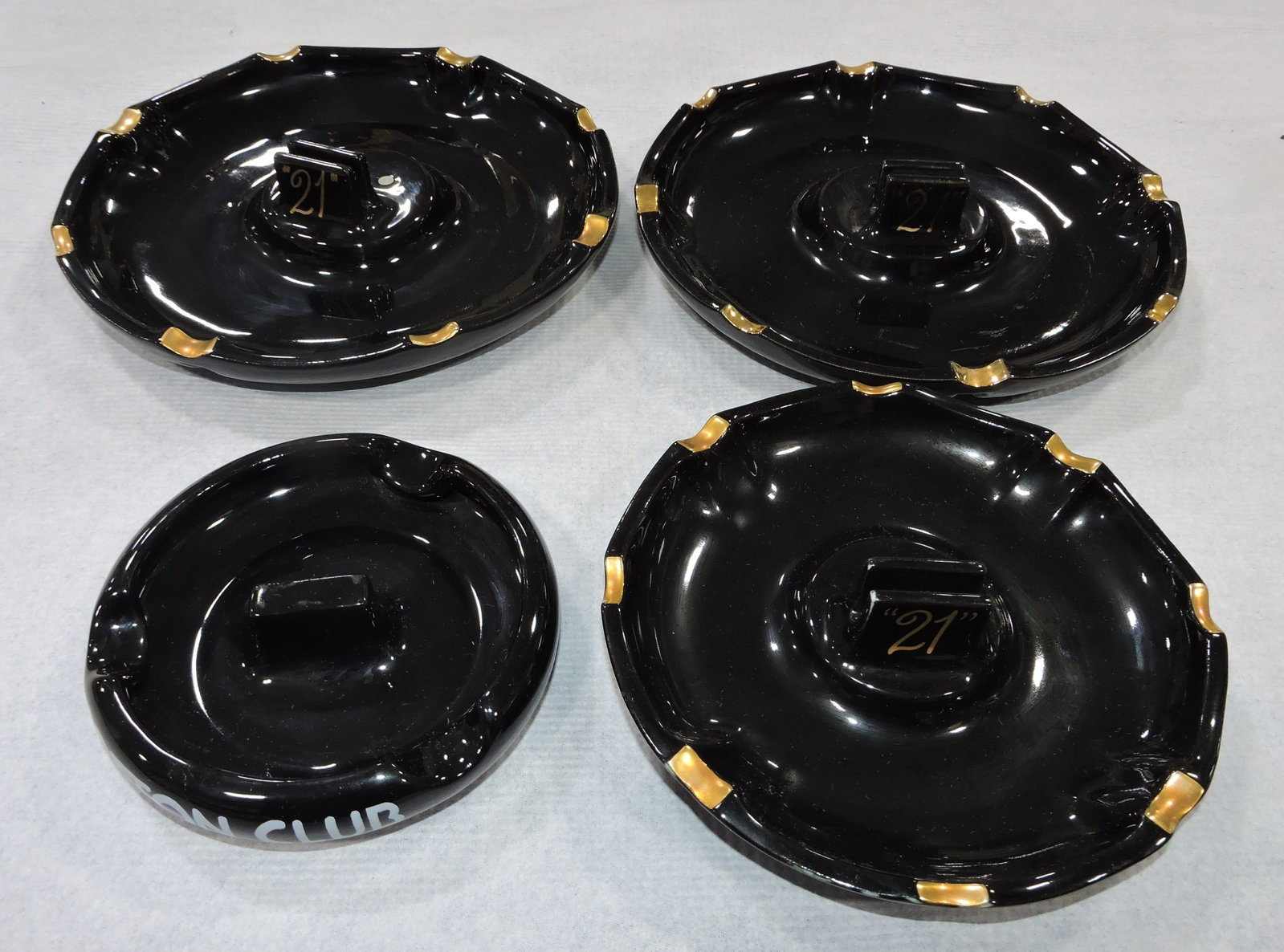 Hall China lot of 4 ashtrays: .