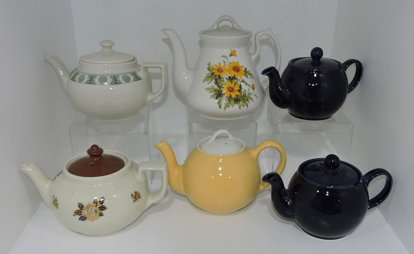 Hall China lot of 6 teapots (1 of 1)