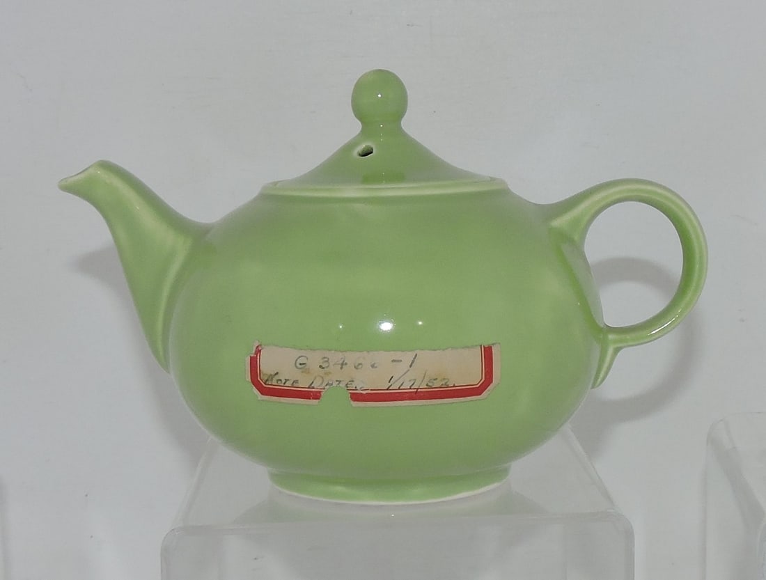 Hall China 'Demi' teapot, sample dated (1 of 2)
