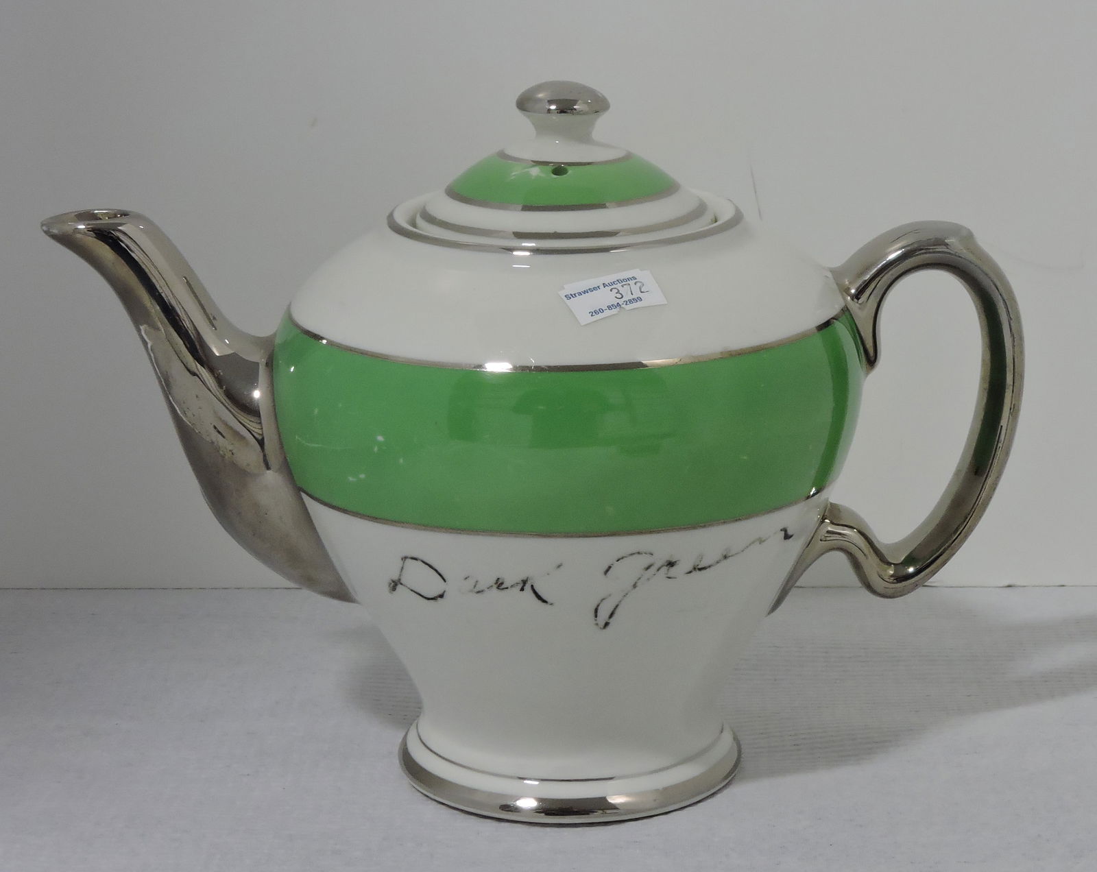 Hall China McCormick teapot (1 of 1)
