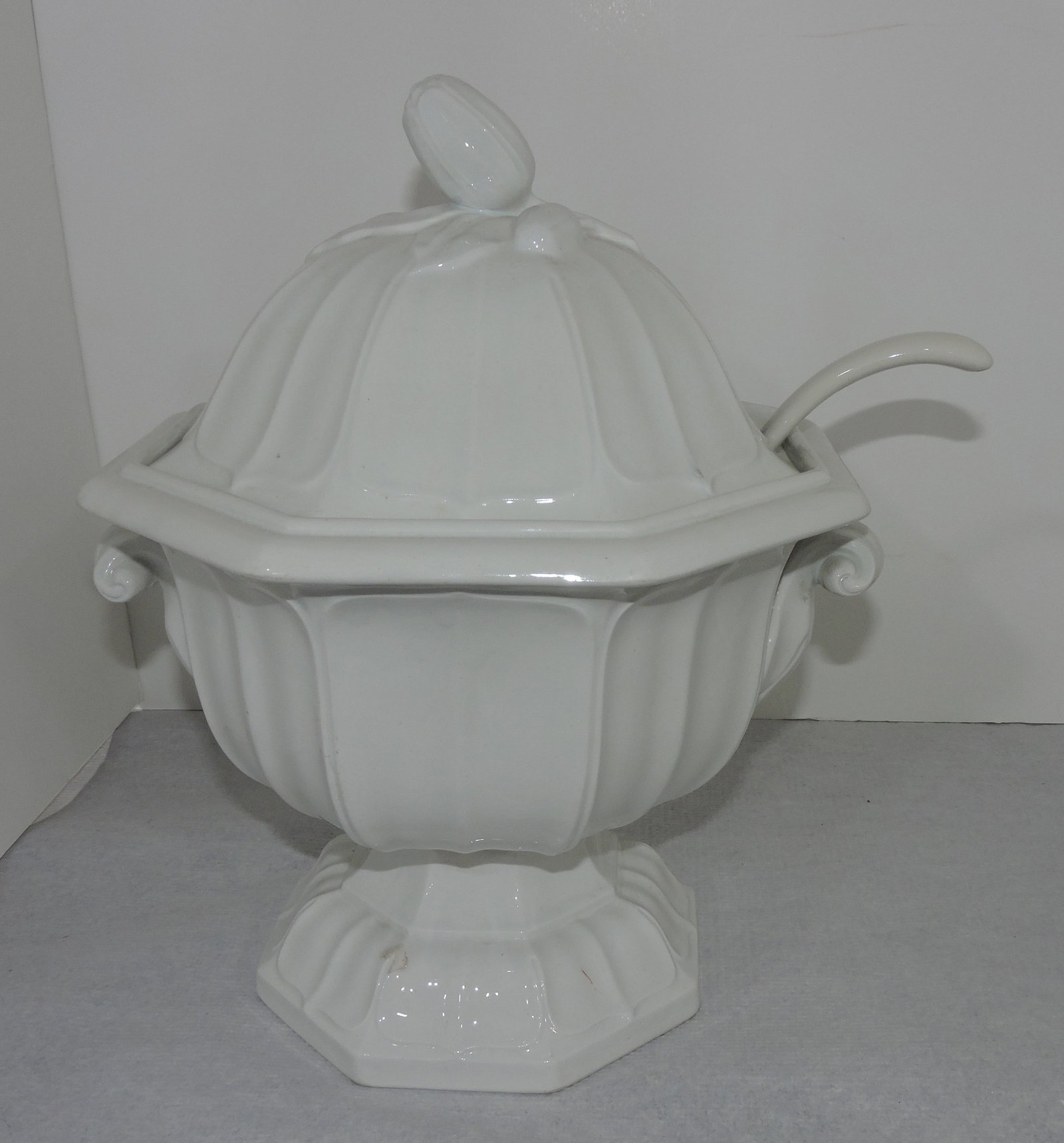 Hall China ironstone soup tureen and ladle: .