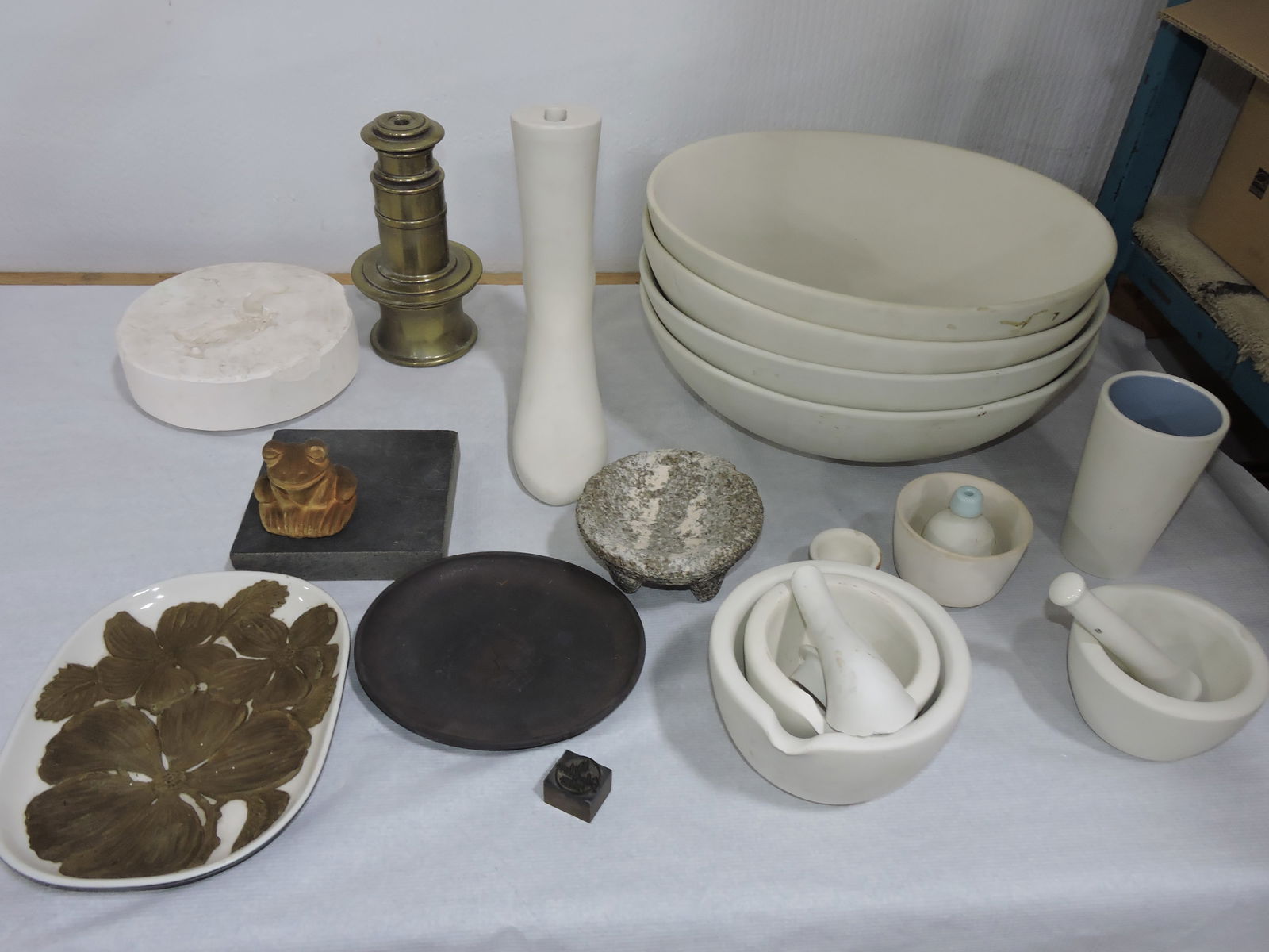 Hall China lot of assorted wares (1 of 1)