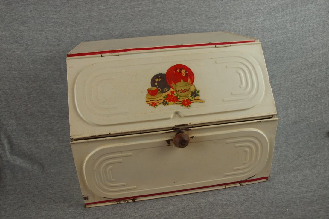 Fiesta metal go-along bread box, some wear : Fiesta metal go-along bread box, some wear