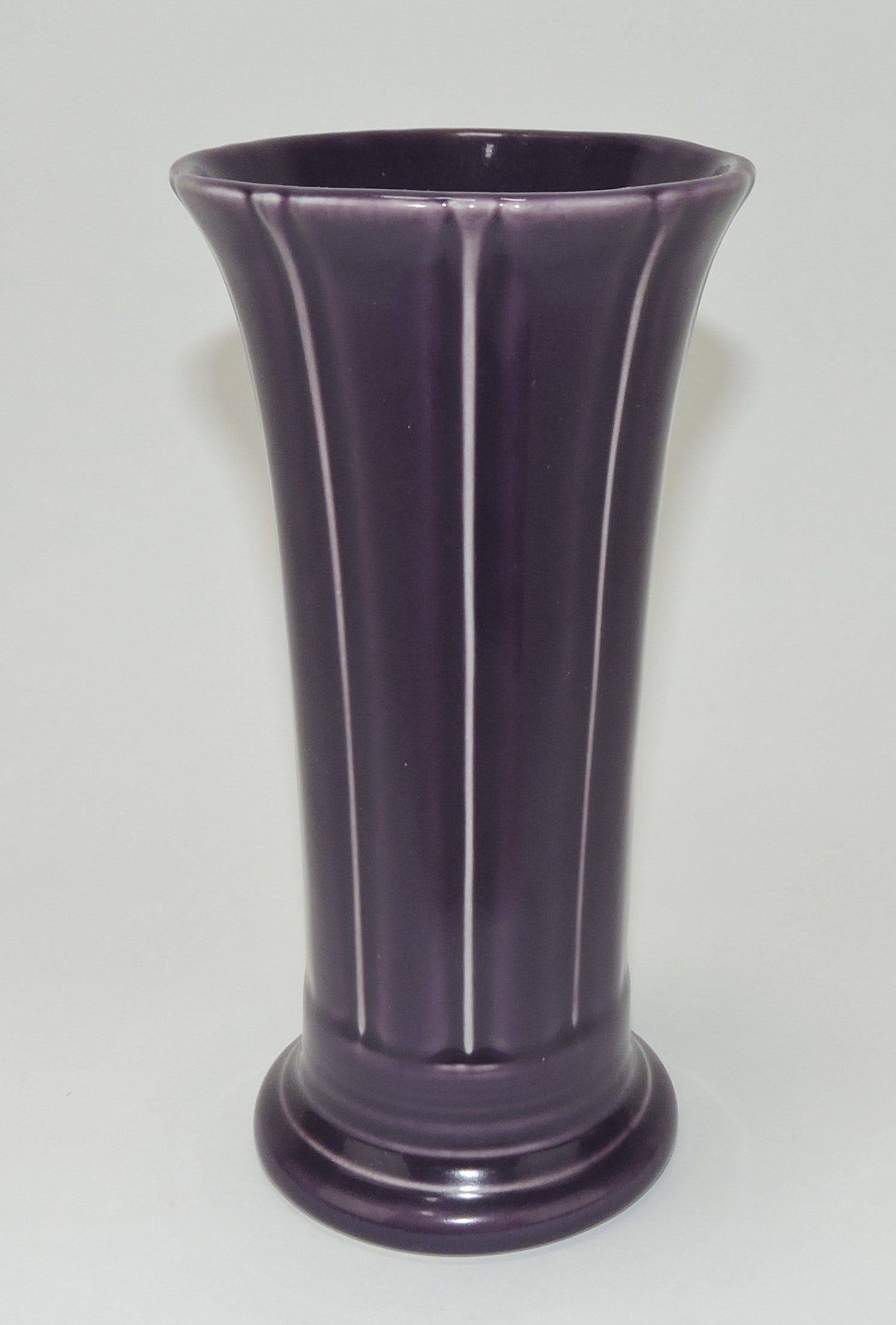 Fiesta Post 86 8" flower vase, mulberry (1 of 1)