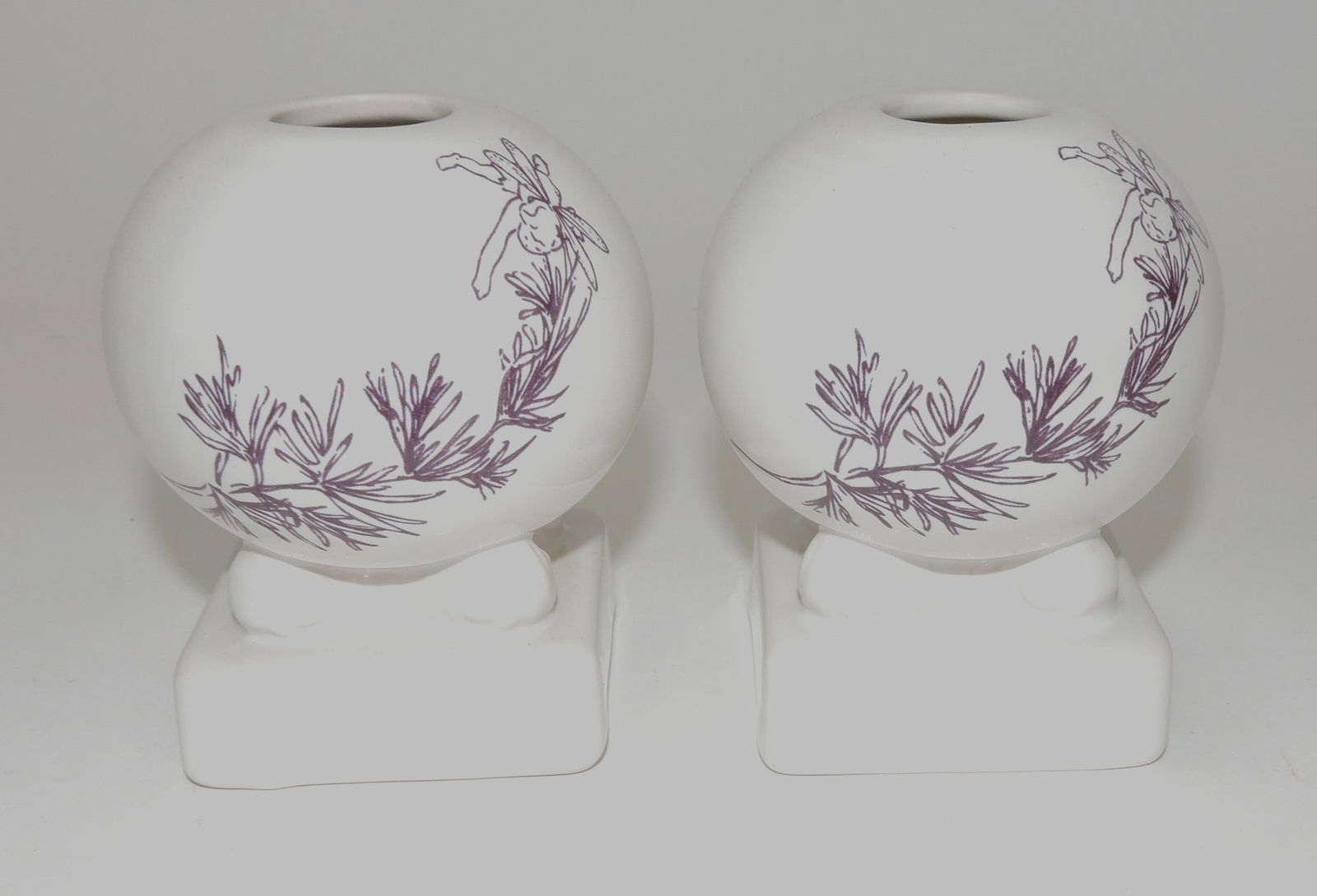 Fiesta Post 86 pair round candle sticks, (1 of 1)