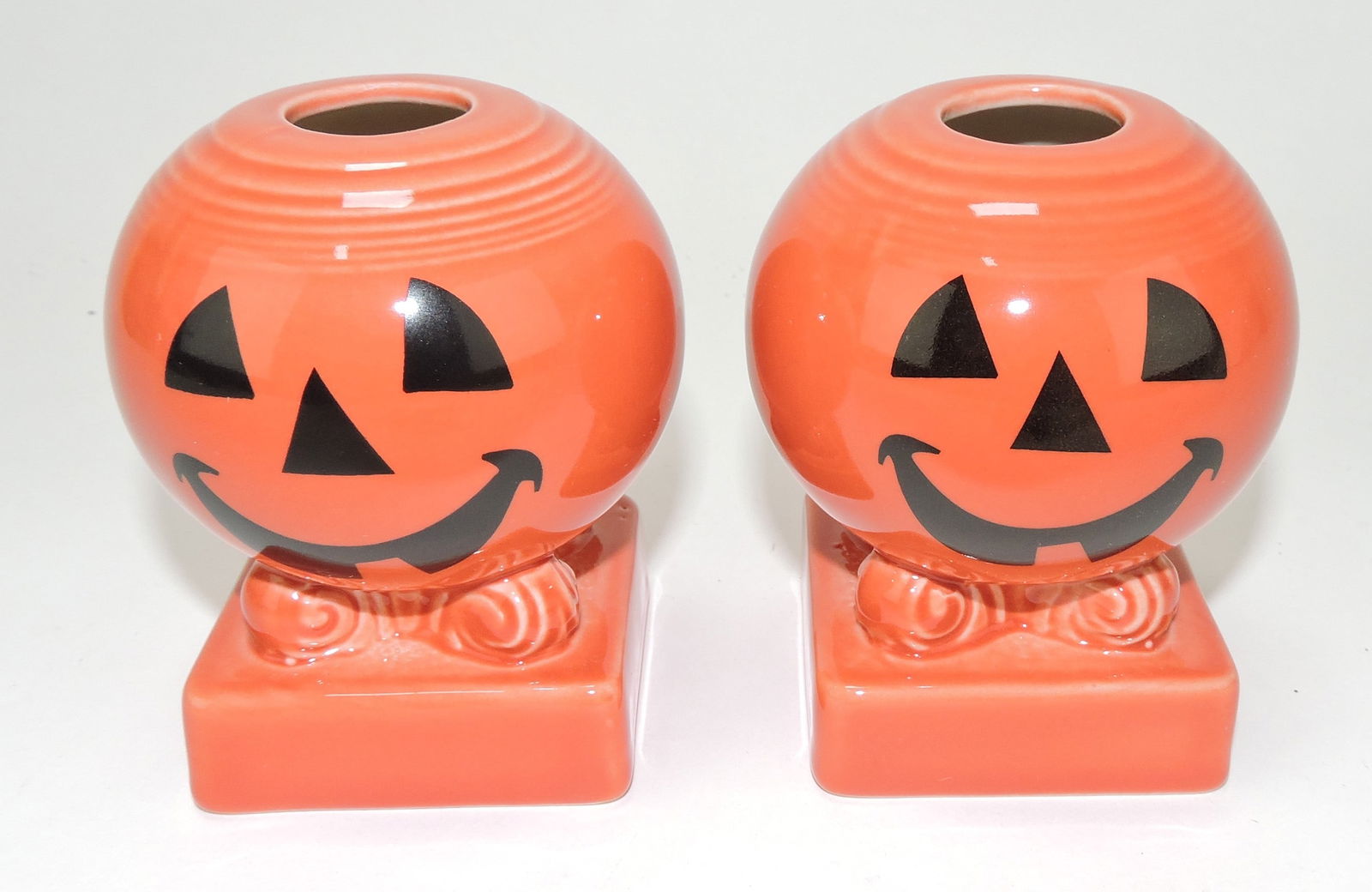 Fiesta Post 86 pair round candle sticks, (1 of 1)