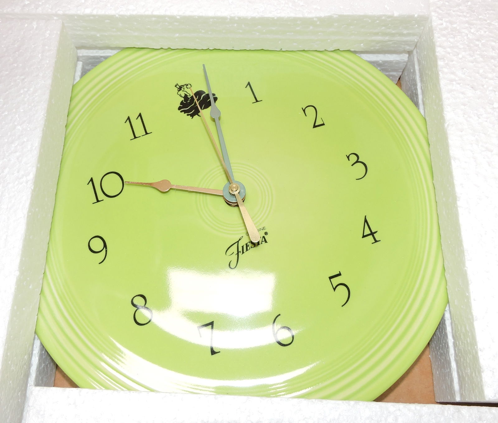 Fiesta Post 86 plate clock, chartreuse, (1 of 1)