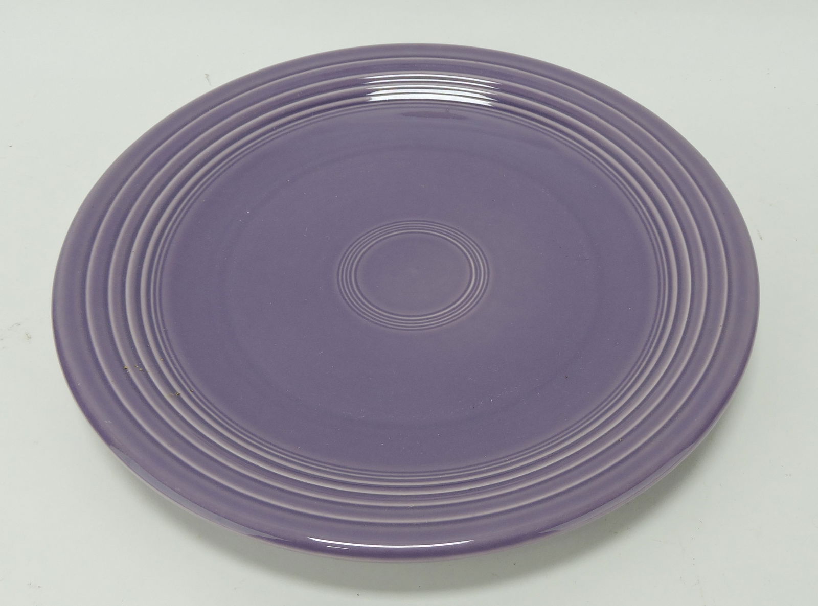 Fiesta Post 86 12" chop plate, lilac (1 of 1)
