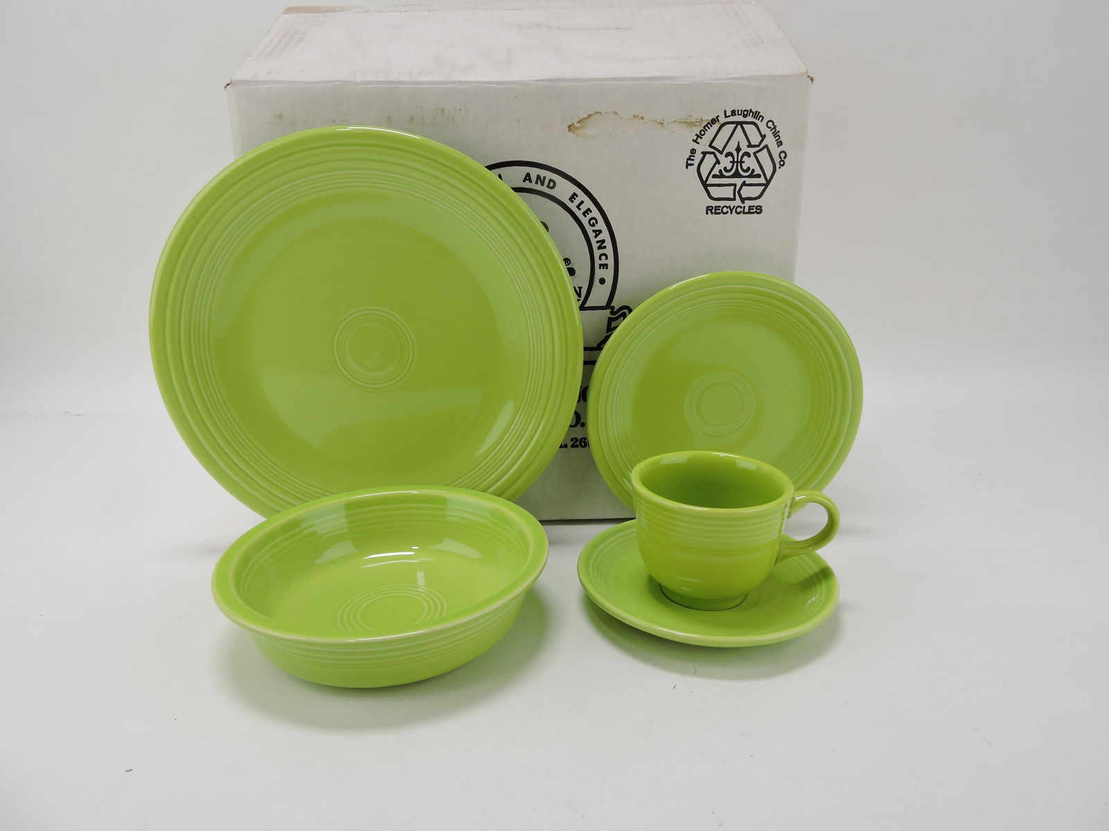 Fiesta Post 86 chartreuse set of 4 - 5 pc (1 of 1)