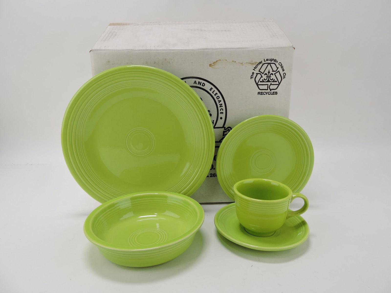 Fiesta Post 86 chartreuse set of 4 - 5 pc (1 of 1)