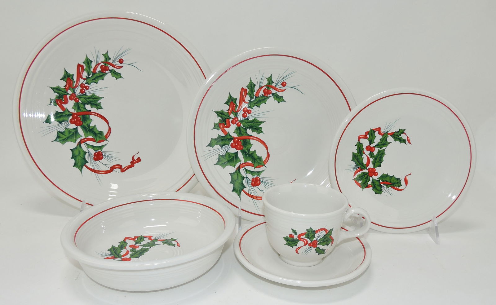 Fiesta Post 86 Christmas Holly & Berry (1 of 1)