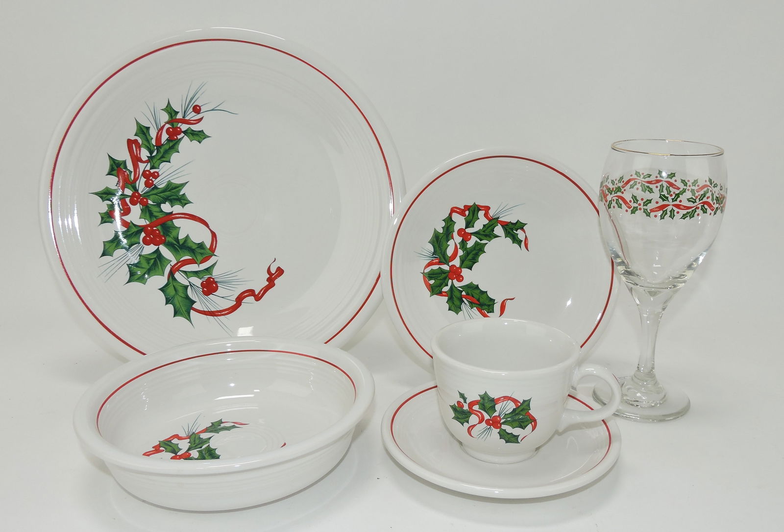 Fiesta Post 86 Christmas Holly & Berry (1 of 1)