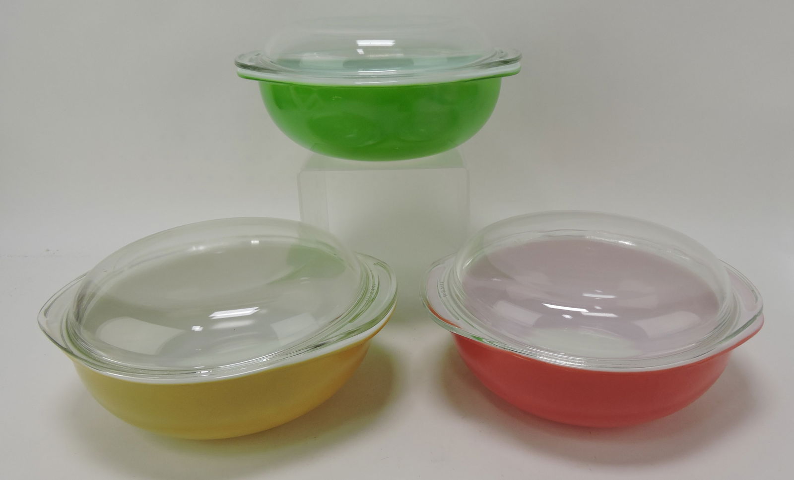 Pyrex lot of lot of 3 casseroles with lids, (1 of 1)