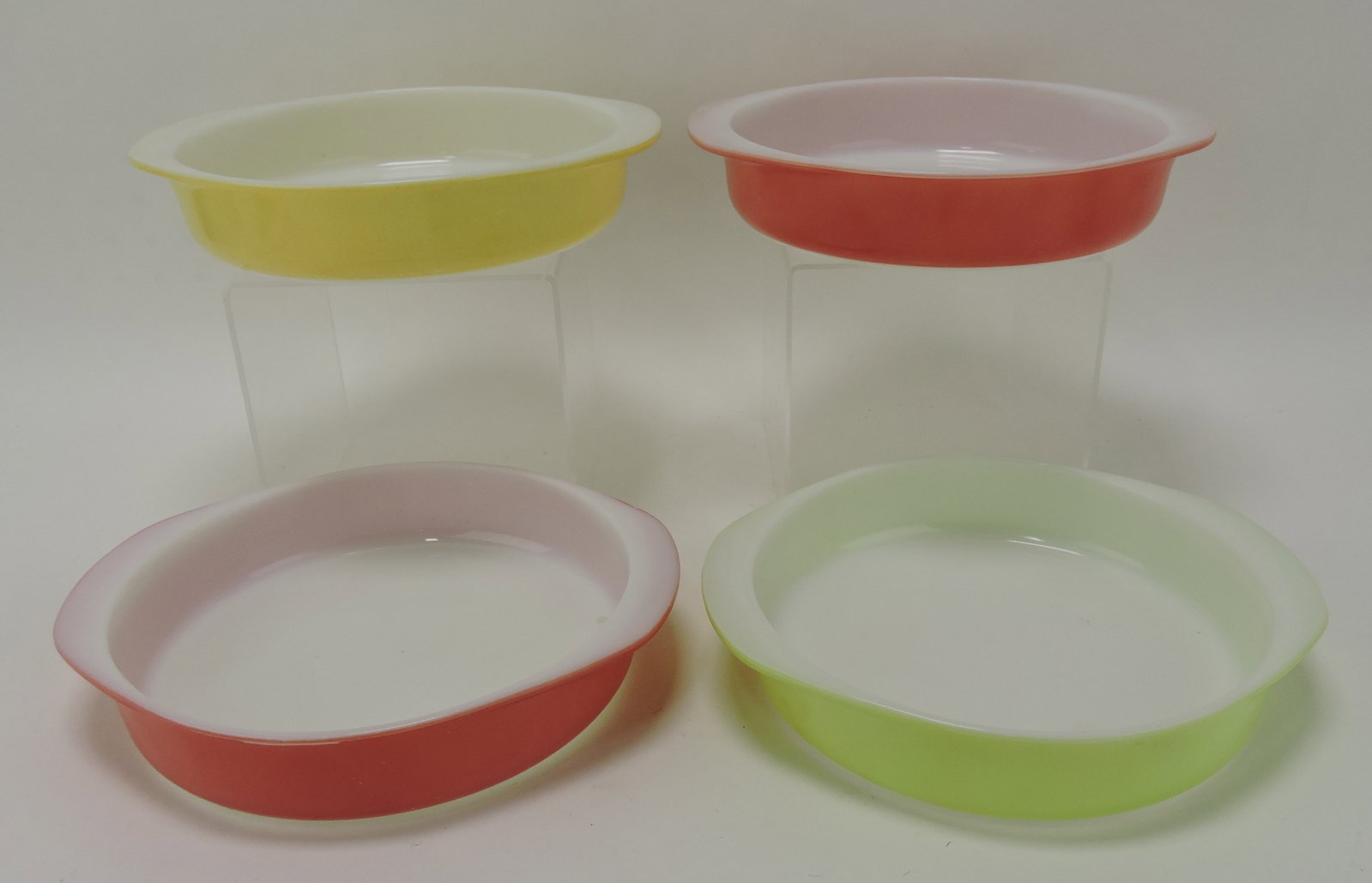 Pyrex lot of 4 - 8" bakers, #221, chip: to one
