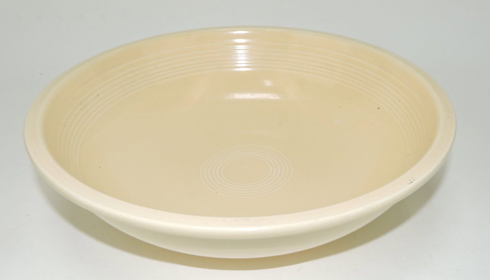 Fiesta 11 3/4" fruit bowl, ivory: .