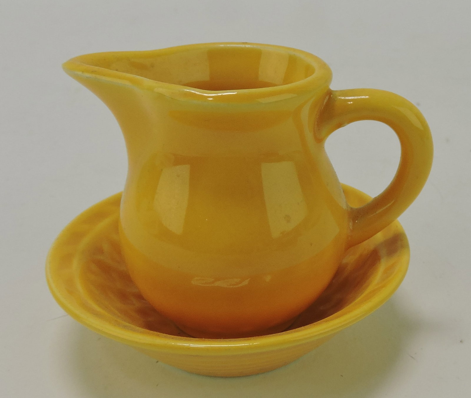 Harlequin individual creamer and nut: cup, yellow
