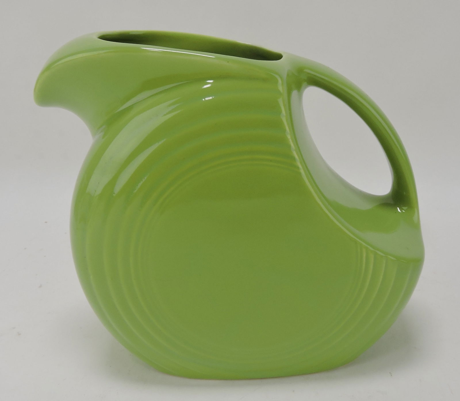 Fiesta disc water pitcher, chartreuse (1 of 1)