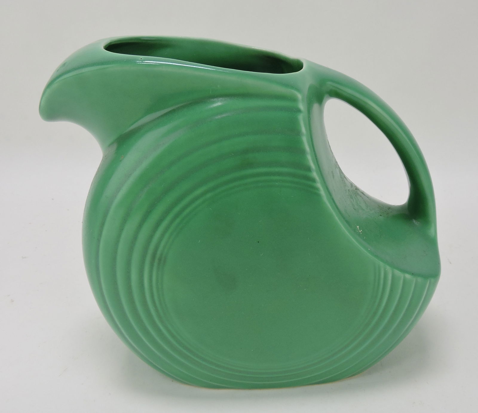 Fiesta disc water pitcher, green (1 of 1)