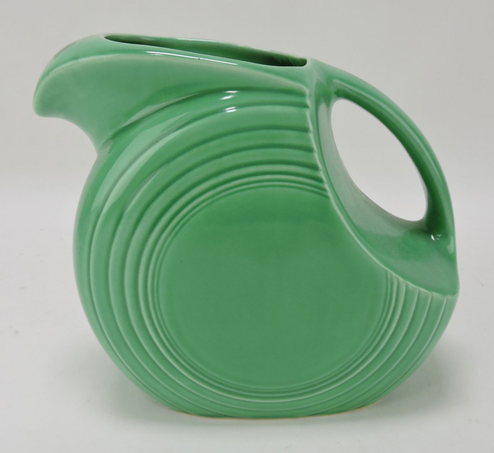 Fiesta disc water pitcher, green (1 of 1)