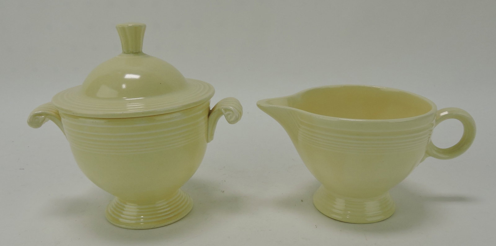 Fiesta cream & sugar, ivory: .