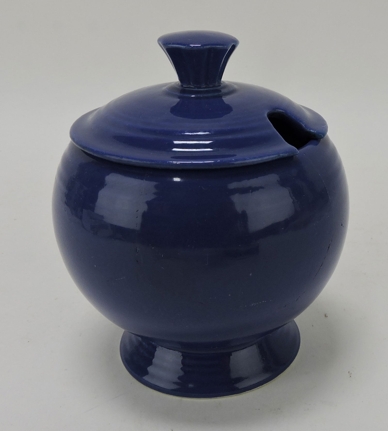 Fiesta marmalade, cobalt, hairline to base (1 of 1)