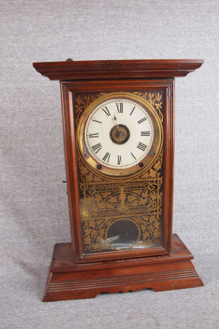 Seth Thomas walnut kitchen clock, missing one han: Seth Thomas walnut kitchen clock, missing one hand