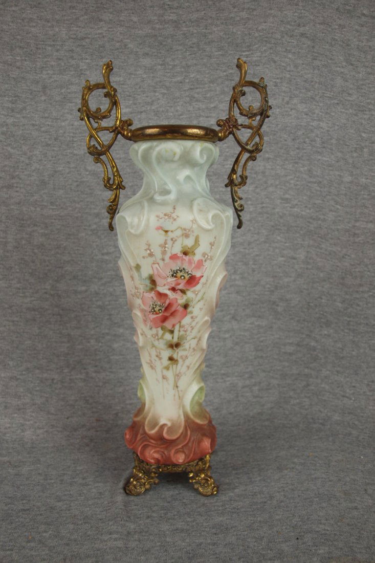 719 Wavecrest vase, dolphin footed with handles in Se