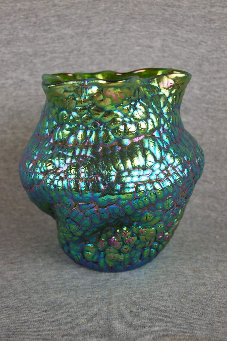 Loetz art glass iridescent vase, 6 1/2": Loetz art glass iridescent vase, 6 1/2"