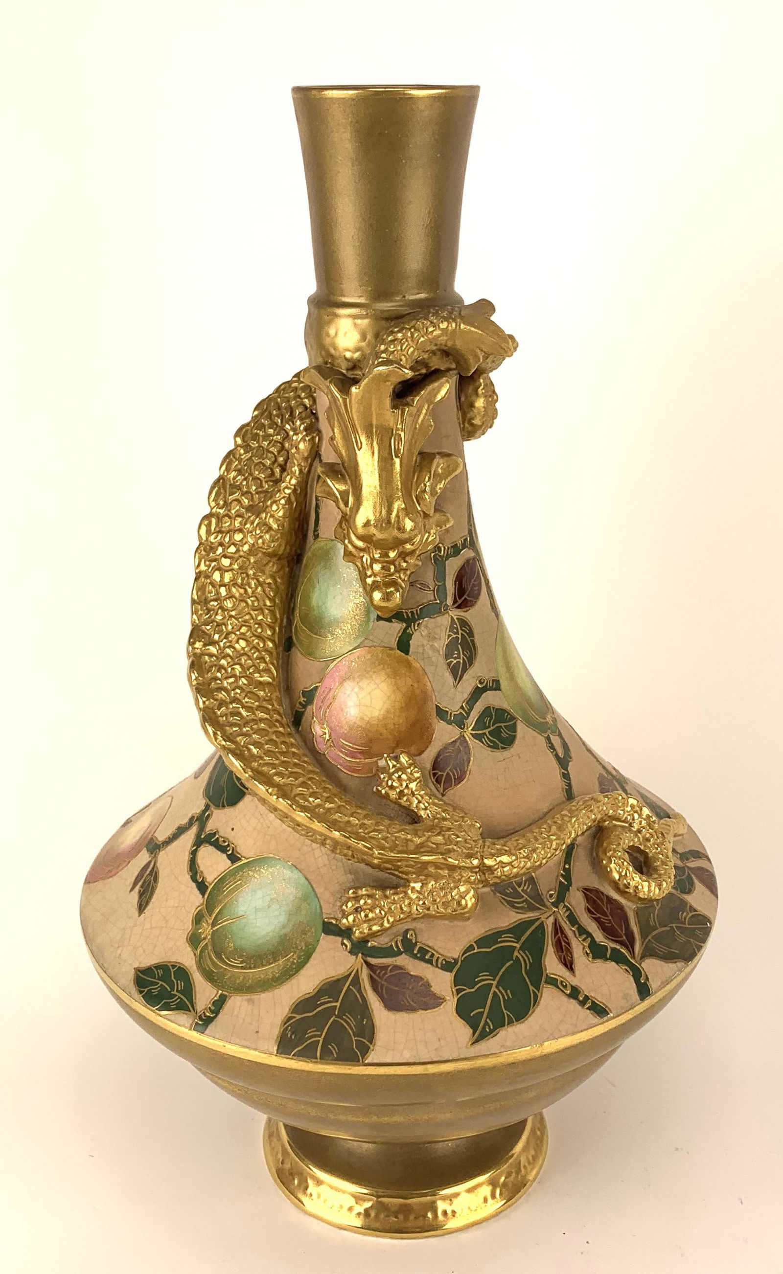 A Dramatic Old Hall Pottery Aesthetic (1 of 3)