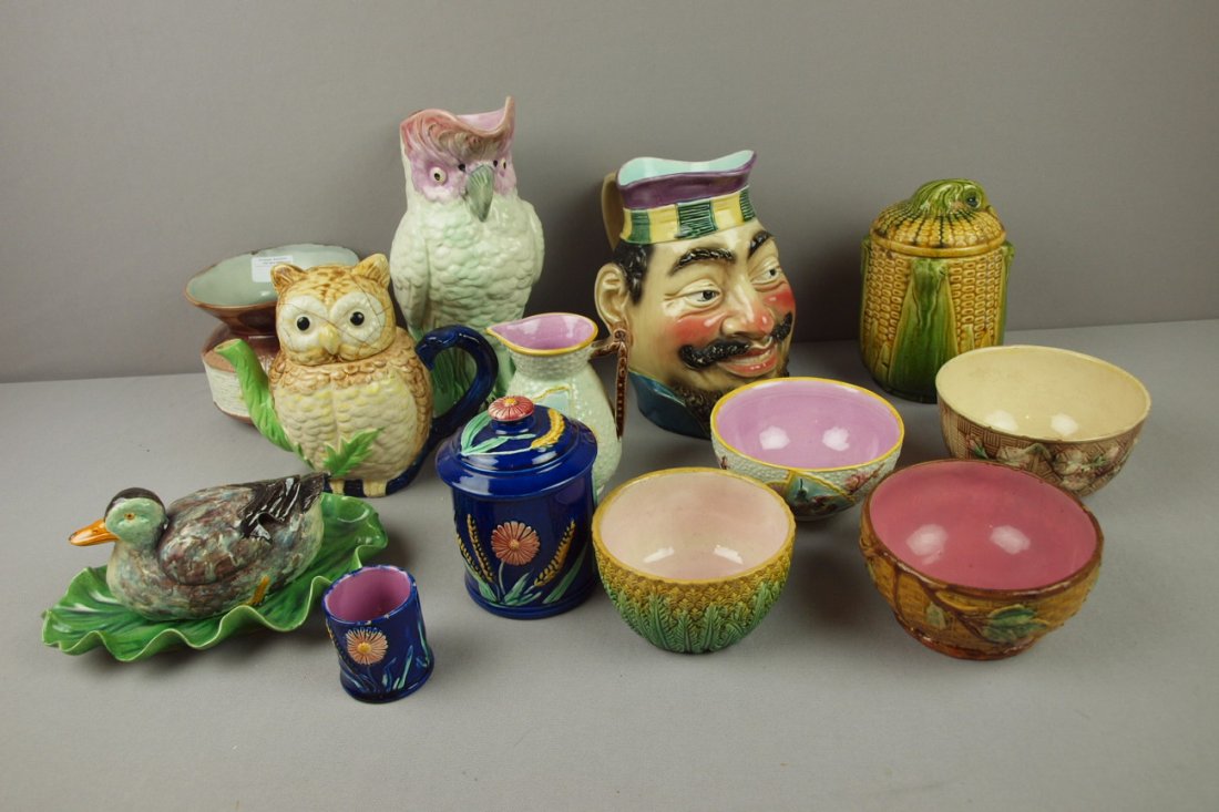 Majolica lot of 13 pieces - spittoon, waste bowls,: Majolica lot of 13 pieces - spittoon, waste bowls, pitchers, teapot, covered jars and more, various condition