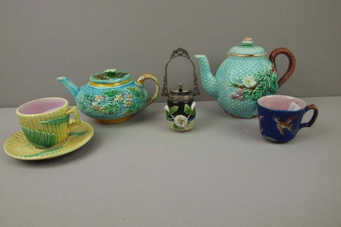 Majolica lot of 5 items - 2 teapots, cup/saucer,: Majolica lot of 5 items - 2 teapots, cup/saucer, cup and mustard pot, various condition