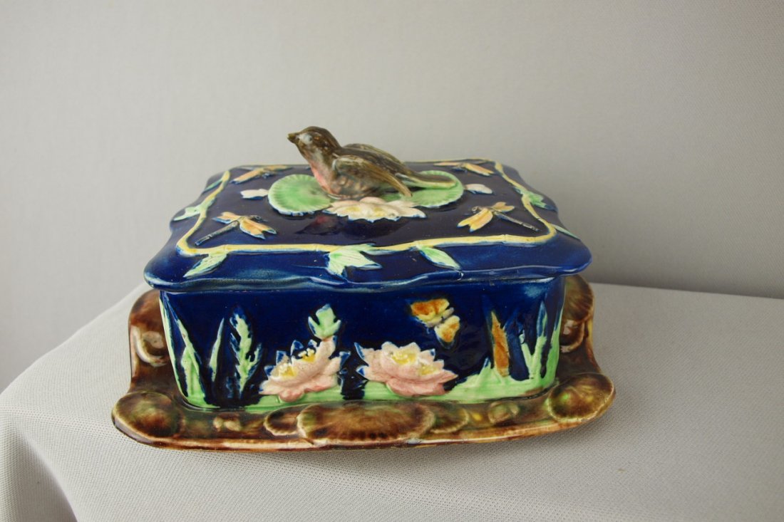 Majolica cobalt water lily sardine box with bird : Majolica cobalt water lily sardine box with bird handle, professional repair to bird's head, corner of lid and rim of tray