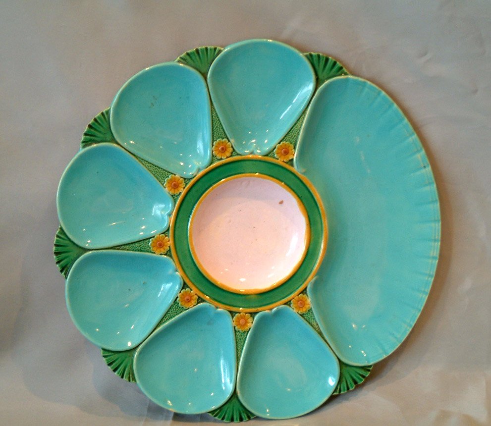 MINTON majolica 6 well turquoise oyster plate wit: MINTON majolica 6 well turquoise oyster plate with cracker well and pink center, 10", shape no. 2239