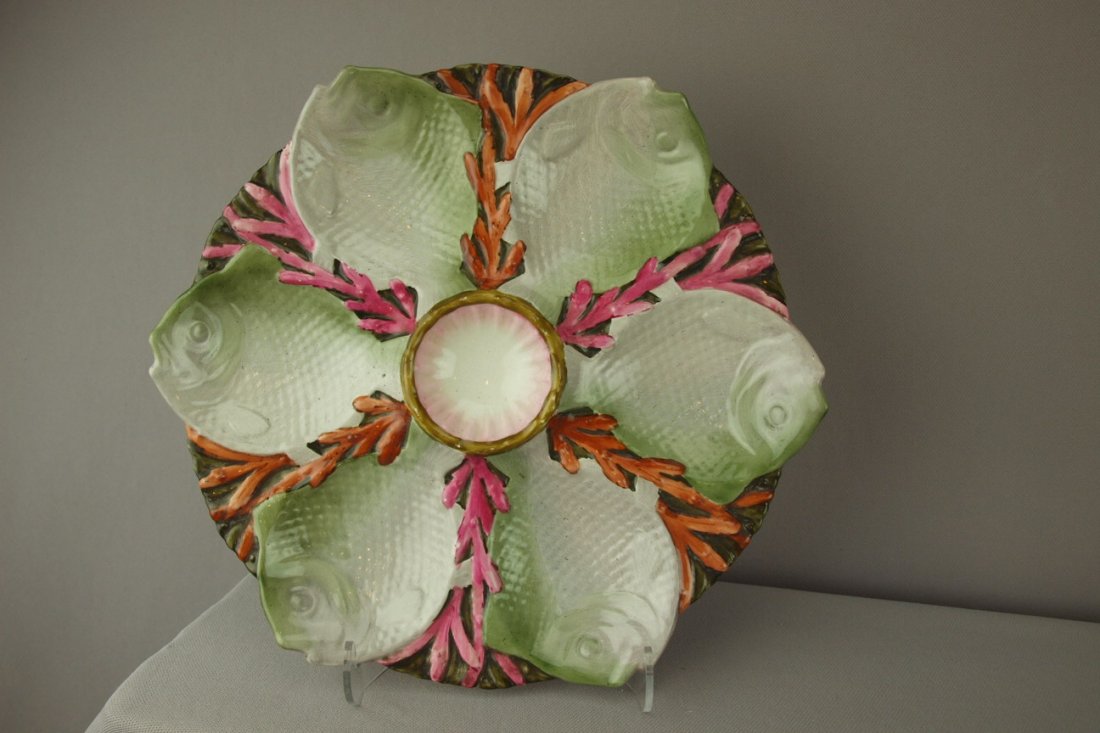 MINTON stoneware majolica decorated fish and seaw: MINTON stoneware majolica decorated fish and seaweed 6 well oyster plate, 11"