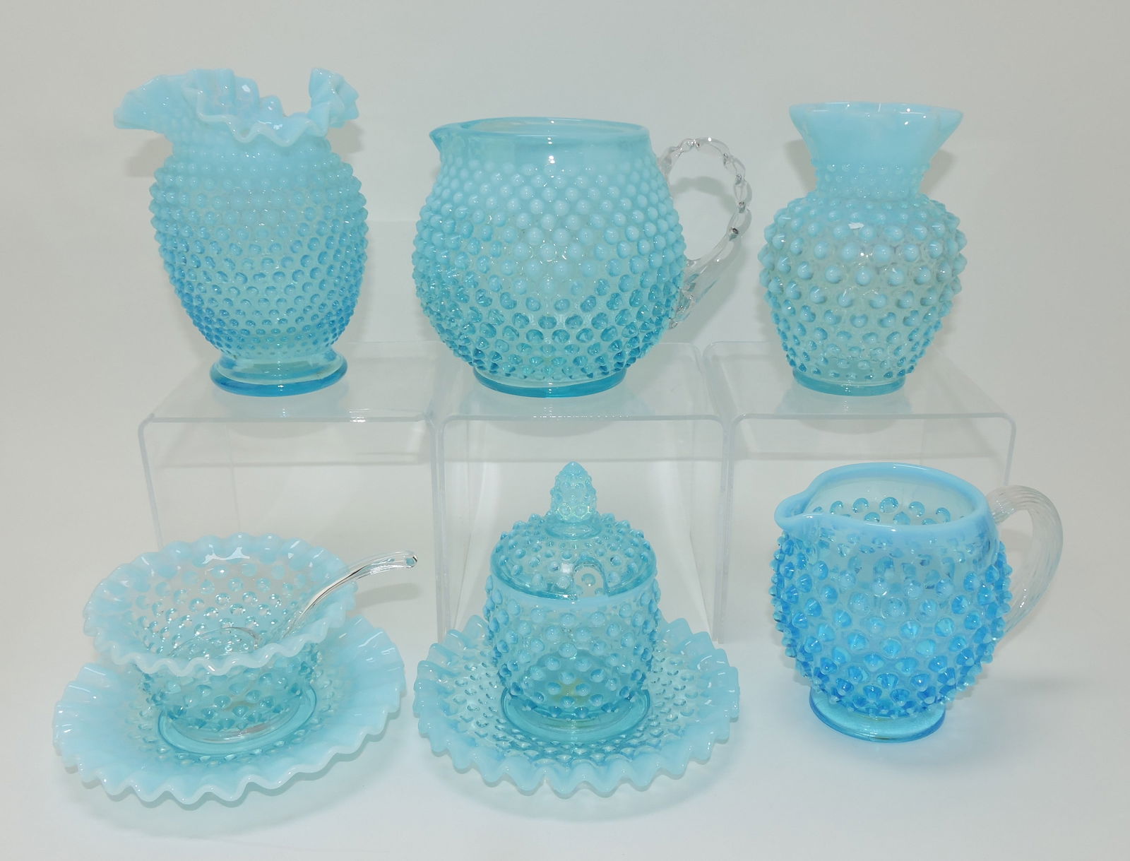 Fenton blue opalescent hobnail lot of (1 of 1)