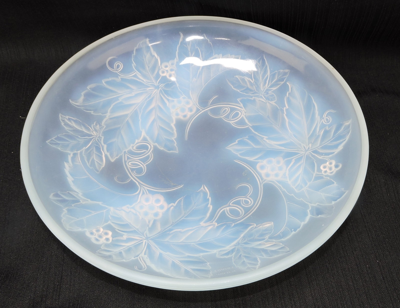 French Julien opalescent frosted bowl,: 12"