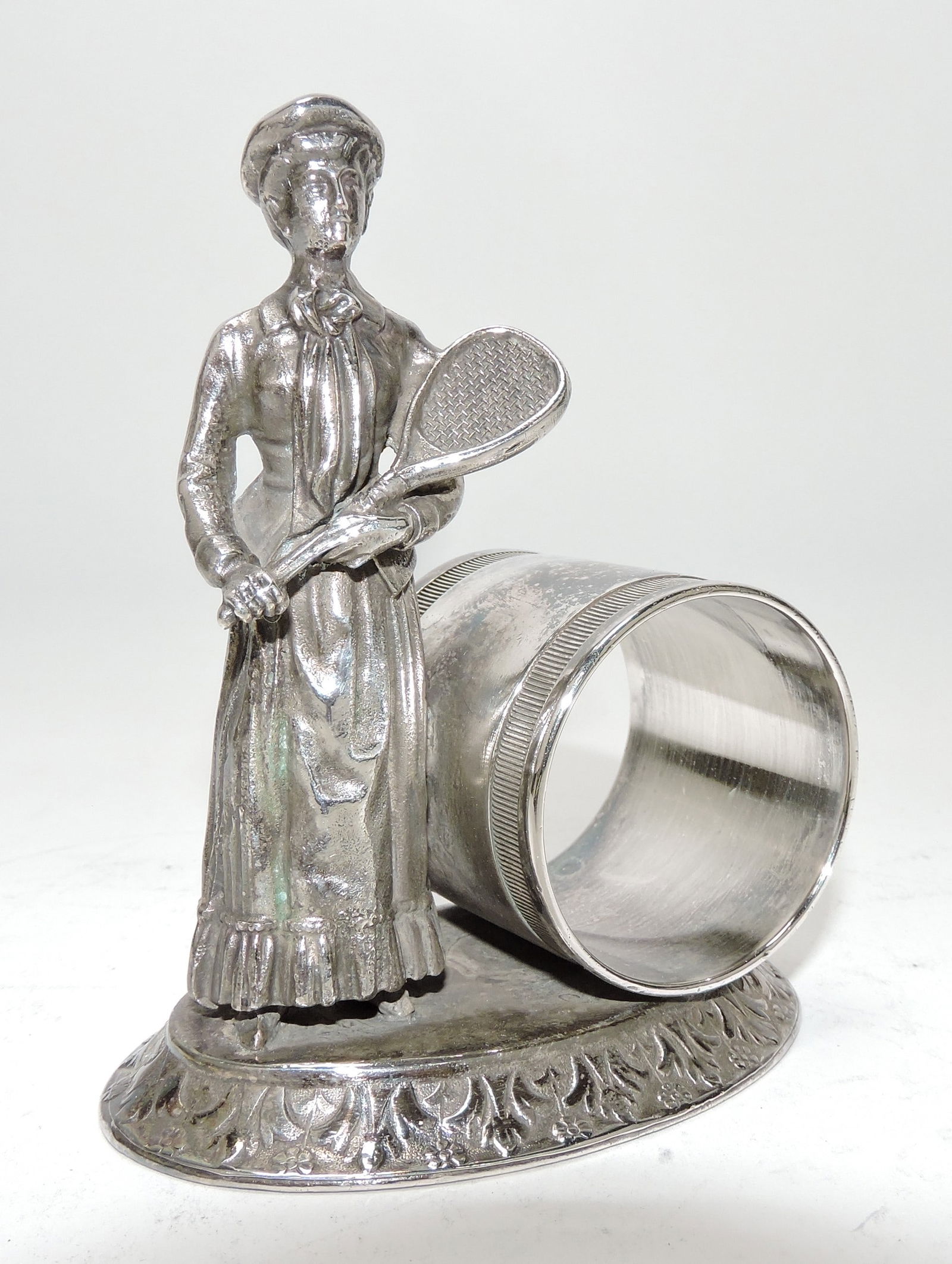 Meriden silver plate figural napkin ring (1 of 1)