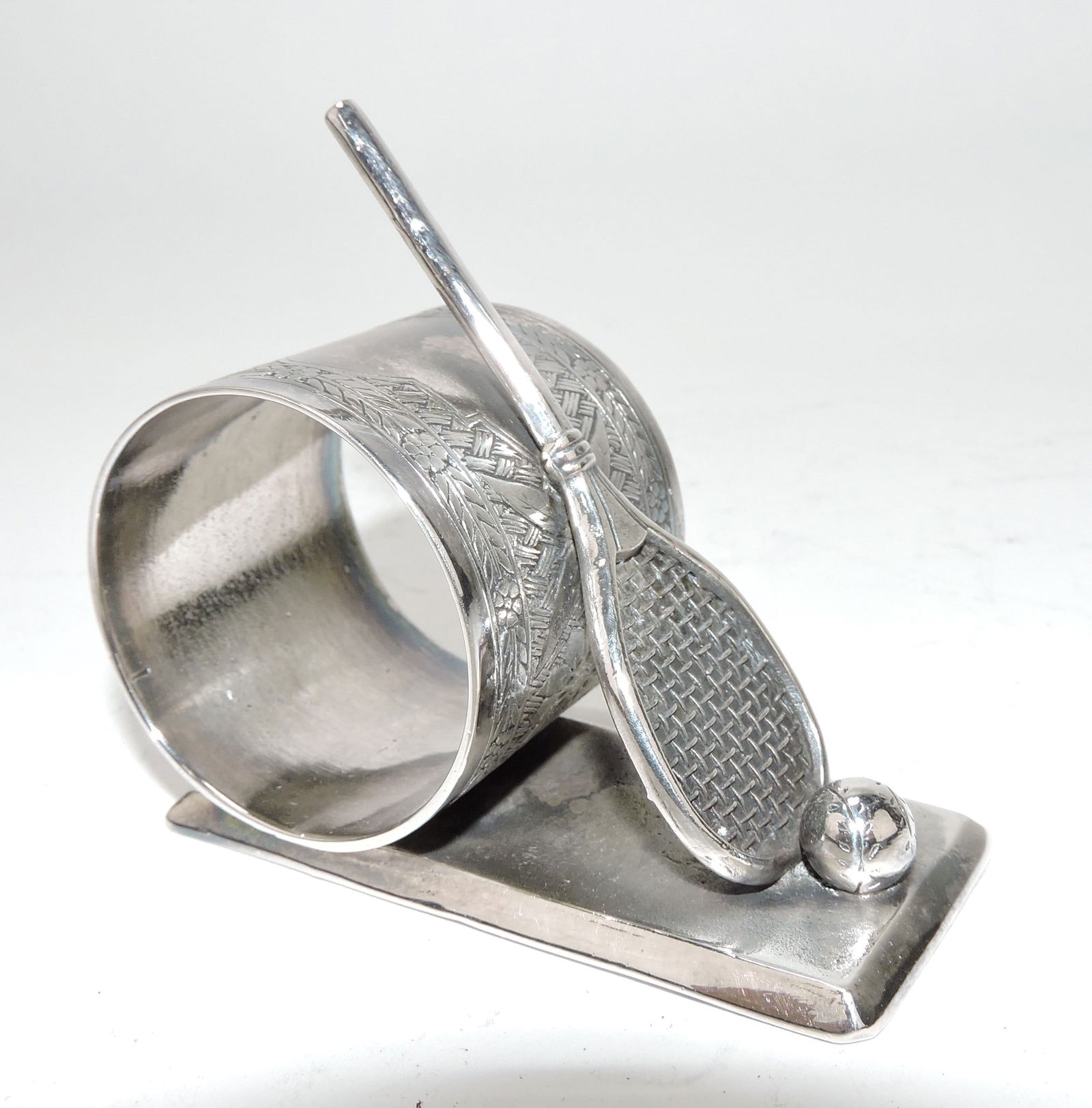 Meriden silver plate figural napkin ring (1 of 1)