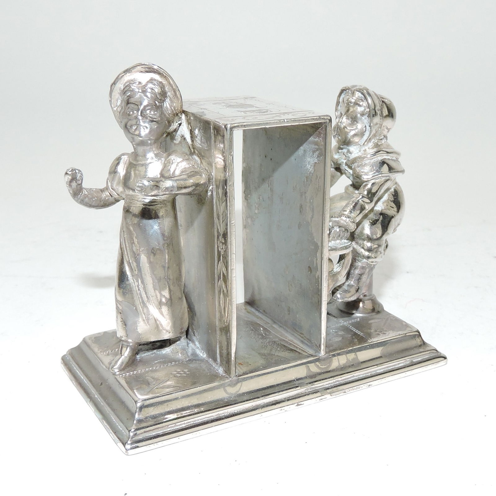 Simpson Hall & Miller silver plate (1 of 1)