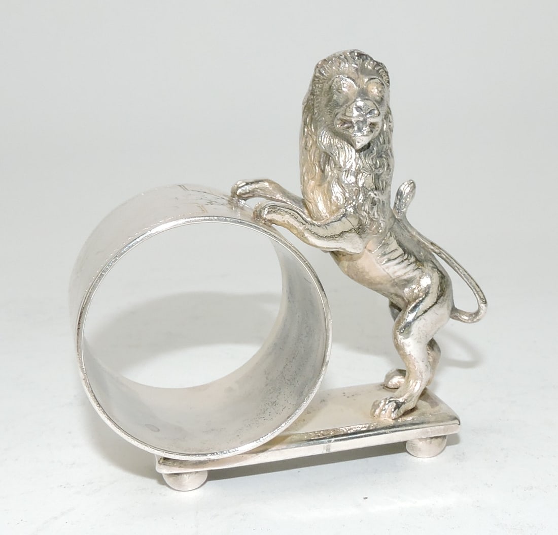 Meriden silver plate figural napkin ring (1 of 1)