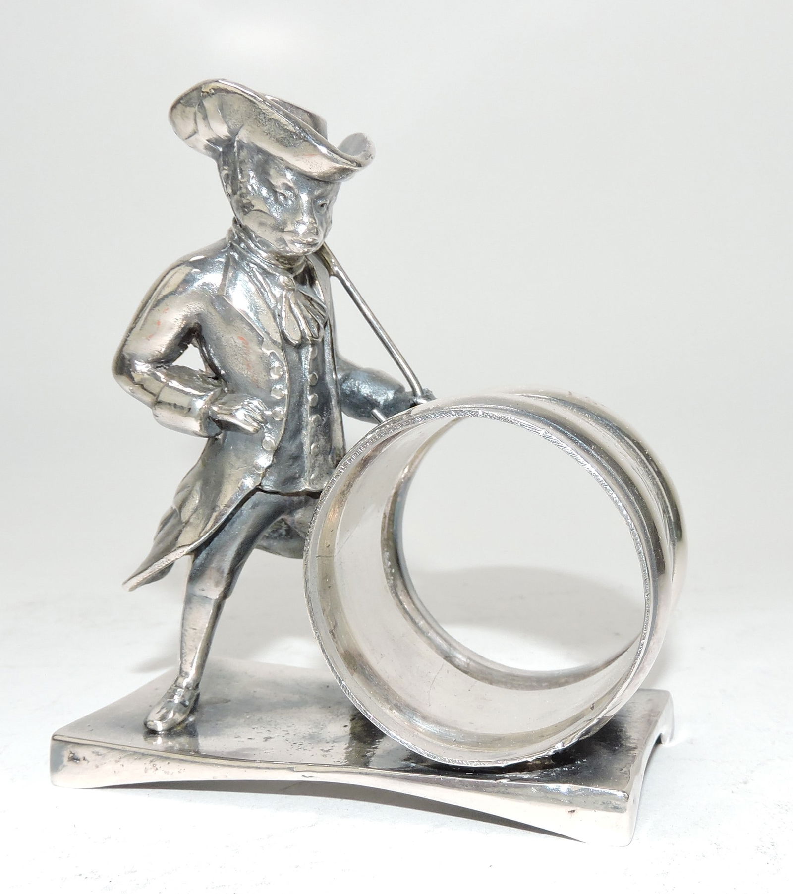 Middletown silver plate figural napkin (1 of 1)