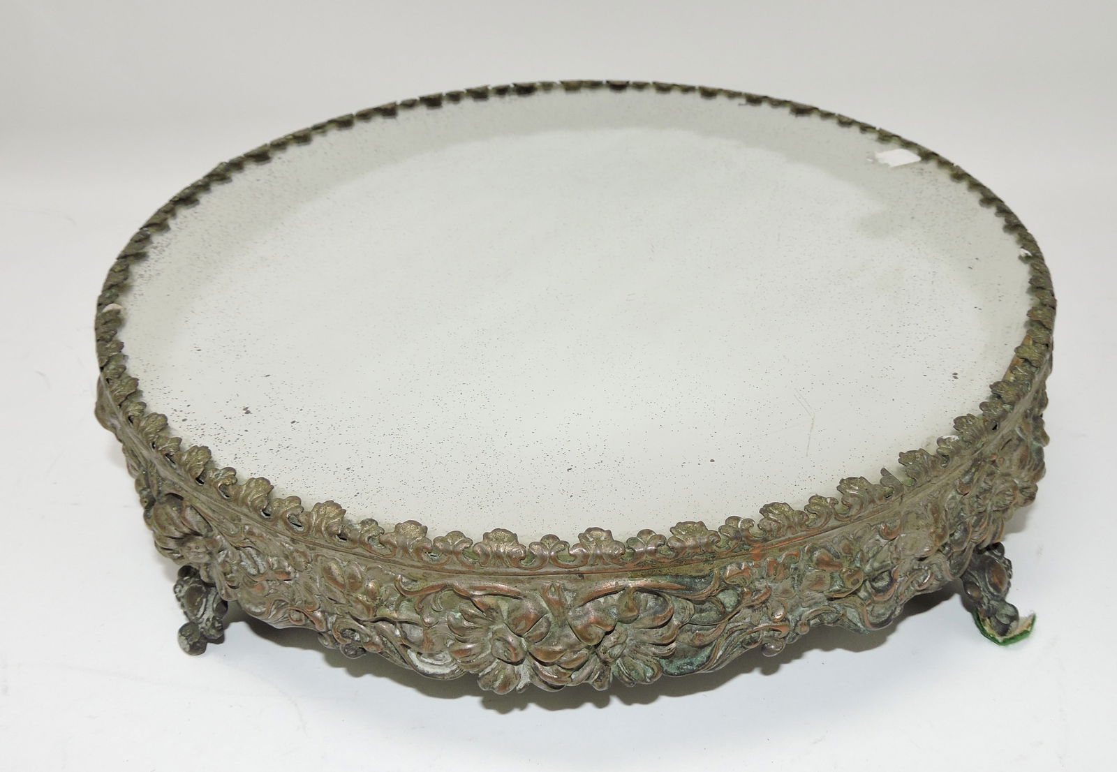 Victorian mirrored plateau with fancy: rim, 12"