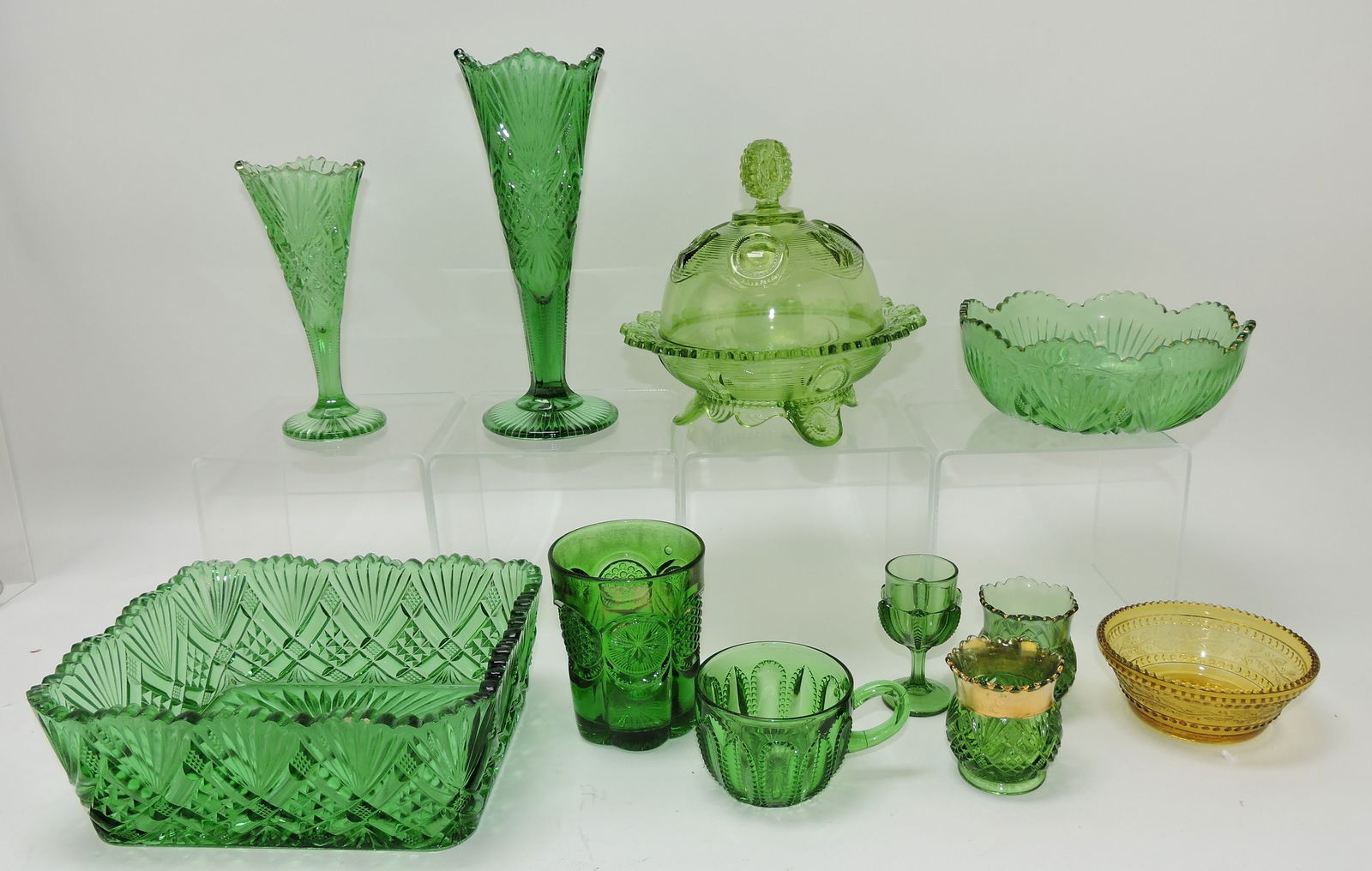 Greentown lot of 11 assorted pcs (1 of 1)