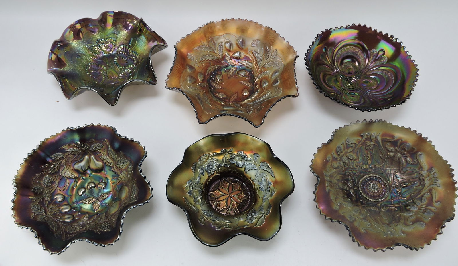 Amethyst carnival glass lot of 6 bowls: (1 of 1)