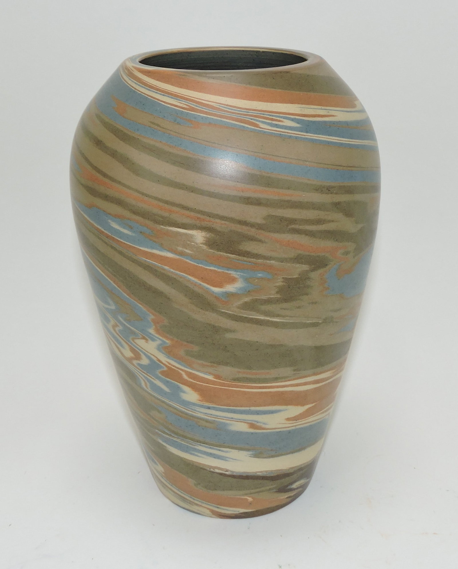 Niloak Mission Swirl 9" vase: .