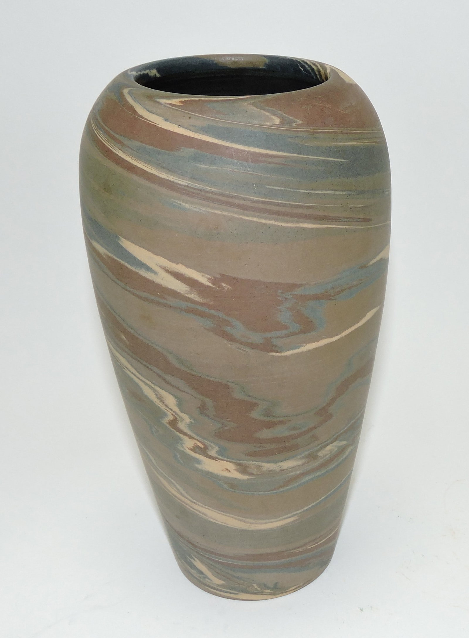 Niloak Mission Swirl 8" vase: .